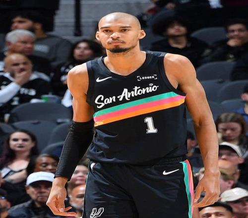 纳斯坚定支,持格莱姆斯,挑战控卫位,九游体育JiuYou官网,JiuYou九游娱乐,九游体育投注,九游体育平台,九游赛事直播,九游体育app下载